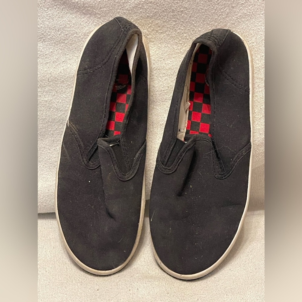 Slip on boys sneakers